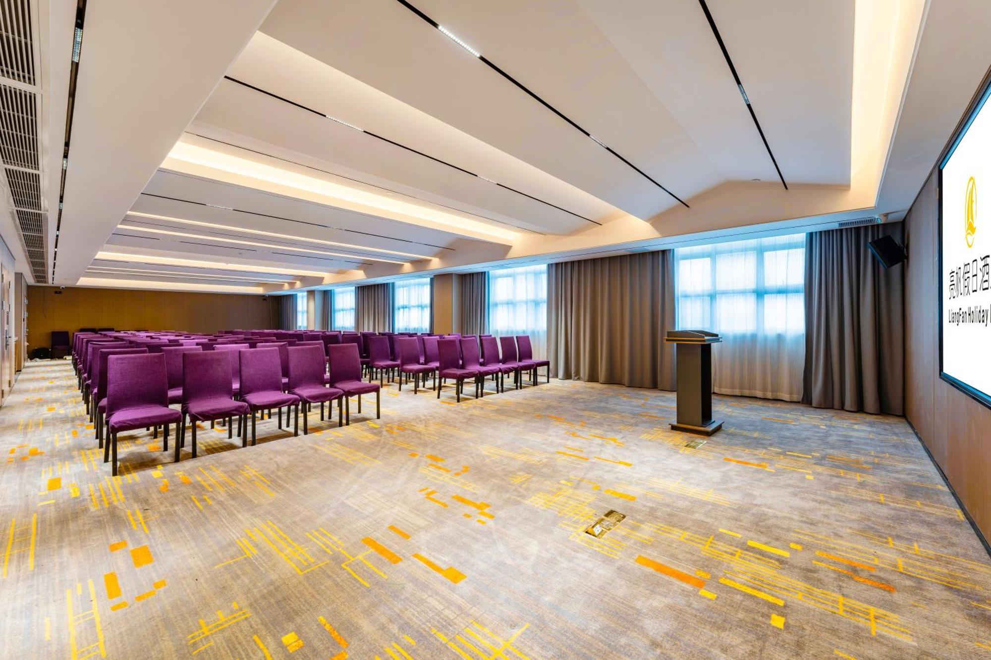 Liang Fan Holiday Inn Kuangcsou Kültér fotó
