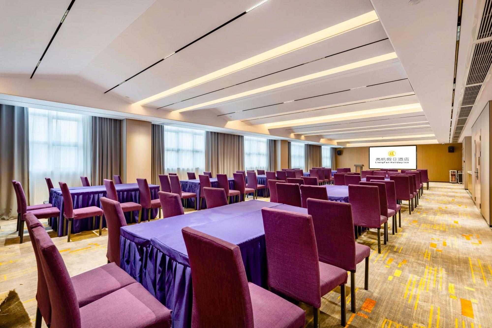 Liang Fan Holiday Inn Kuangcsou Kültér fotó