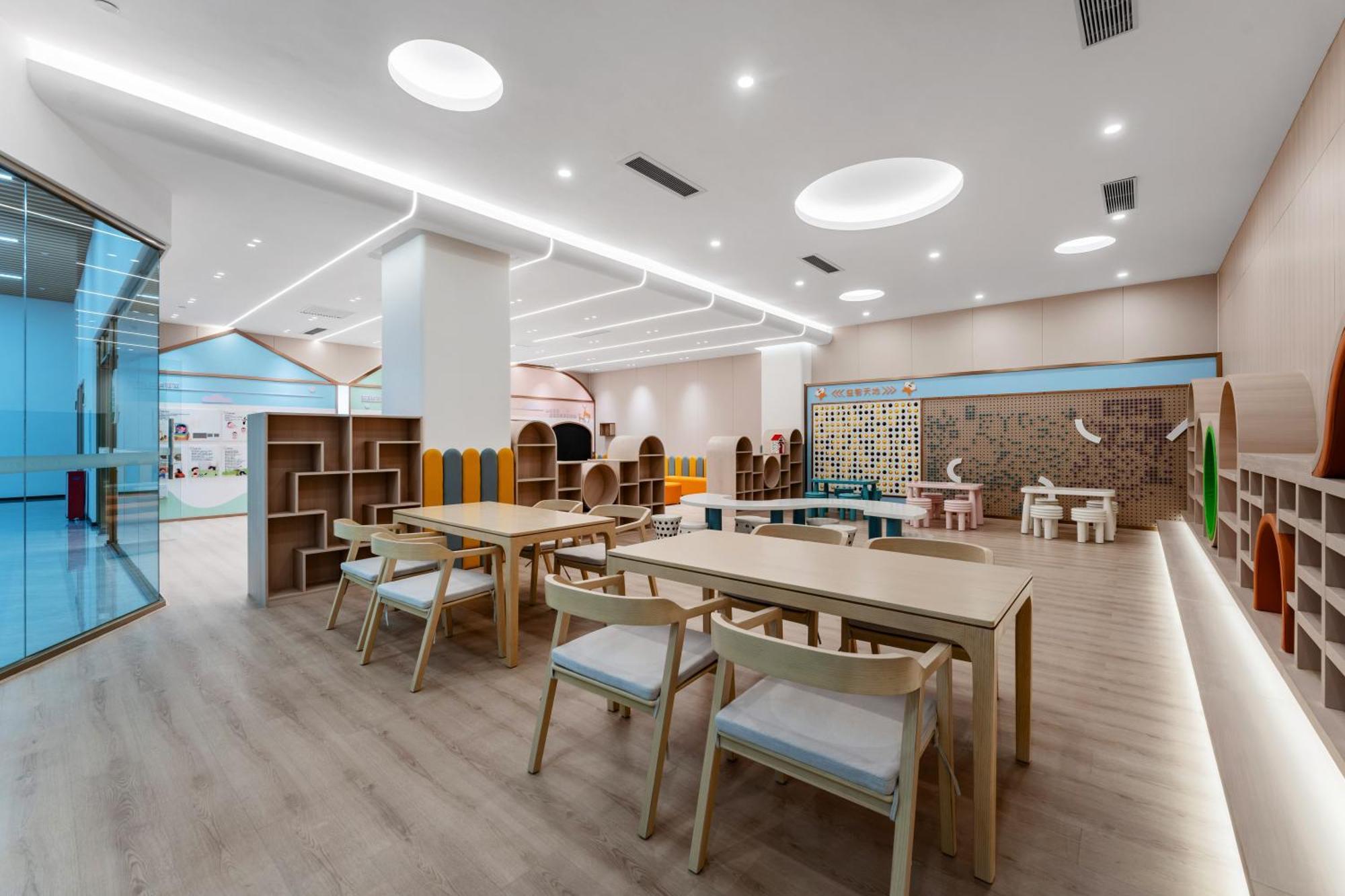 Liang Fan Holiday Inn Kuangcsou Kültér fotó